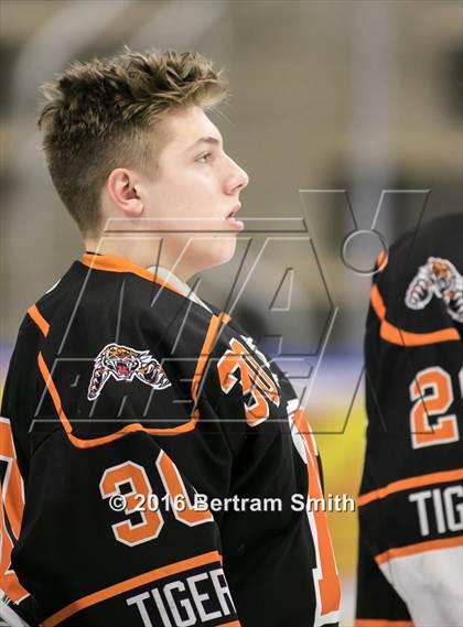 Thumbnail 2 in Mamaroneck vs. Pittsford (NYSPHSAA Division 1 Semifinal) photogallery.