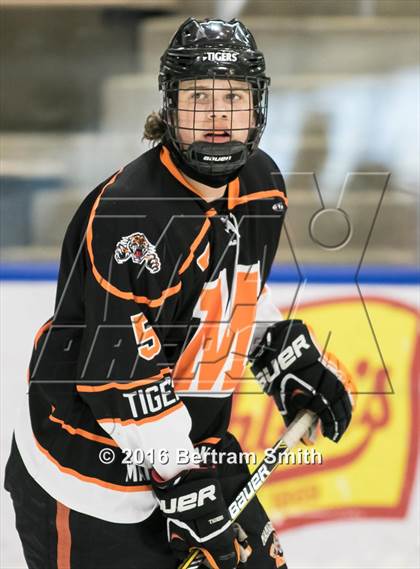 Thumbnail 1 in Mamaroneck vs. Pittsford (NYSPHSAA Division 1 Semifinal) photogallery.
