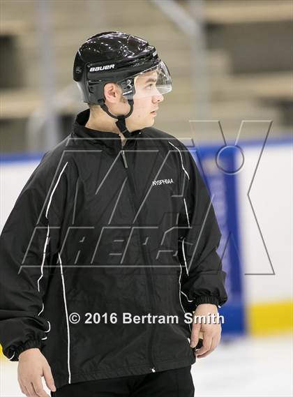 Thumbnail 1 in Mamaroneck vs. Pittsford (NYSPHSAA Division 1 Semifinal) photogallery.