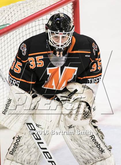 Thumbnail 1 in Mamaroneck vs. Pittsford (NYSPHSAA Division 1 Semifinal) photogallery.
