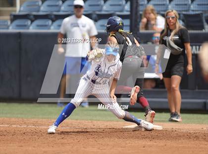 Thumbnail 2 in Bingham vs. Herriman (UHSAA 6A Final) photogallery.