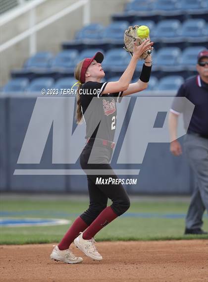Thumbnail 2 in Bingham vs. Herriman (UHSAA 6A Final) photogallery.