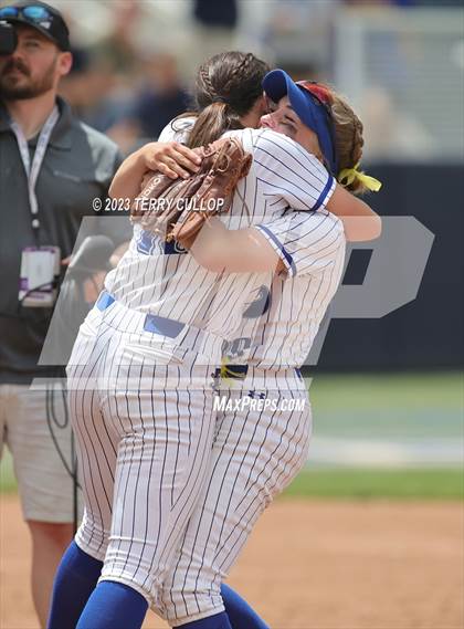 Thumbnail 1 in Bingham vs. Herriman (UHSAA 6A Final) photogallery.