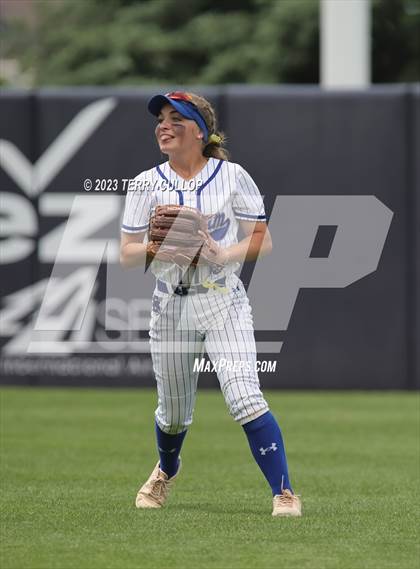 Thumbnail 2 in Bingham vs. Herriman (UHSAA 6A Final) photogallery.