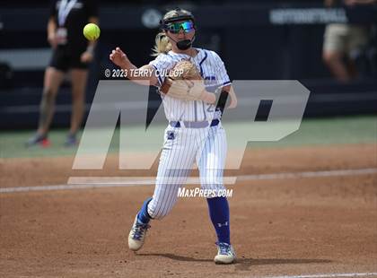 Thumbnail 2 in Bingham vs. Herriman (UHSAA 6A Final) photogallery.