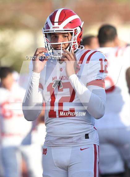 Thumbnail 2 in Mater Dei @ JSerra Catholic photogallery.
