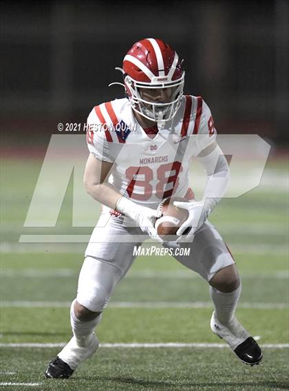 Thumbnail 3 in Mater Dei @ JSerra Catholic photogallery.