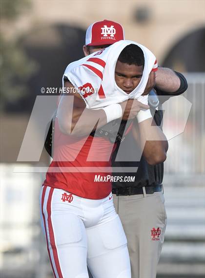 Thumbnail 2 in Mater Dei @ JSerra Catholic photogallery.