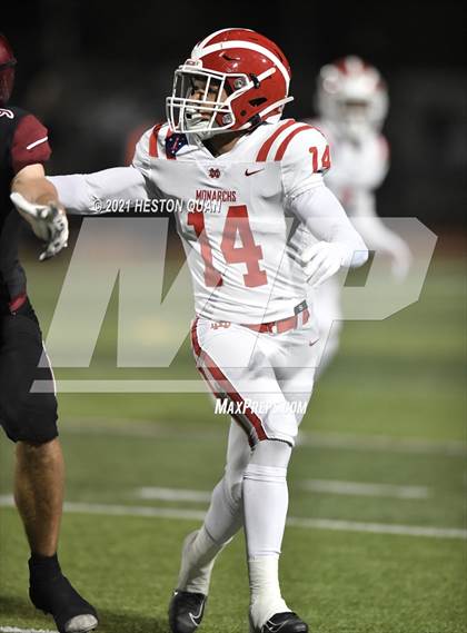 Thumbnail 1 in Mater Dei @ JSerra Catholic photogallery.