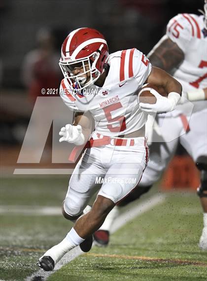 Thumbnail 1 in Mater Dei @ JSerra Catholic photogallery.