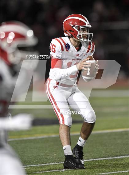 Thumbnail 2 in Mater Dei @ JSerra Catholic photogallery.