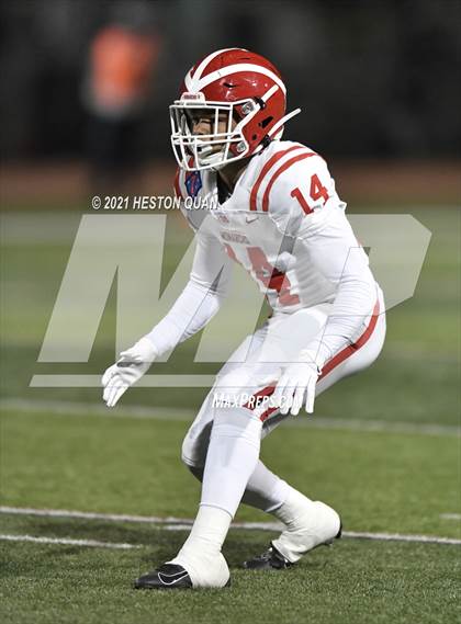 Thumbnail 3 in Mater Dei @ JSerra Catholic photogallery.