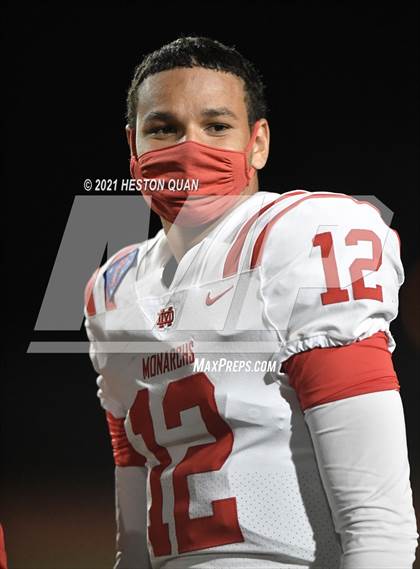 Thumbnail 2 in Mater Dei @ JSerra Catholic photogallery.