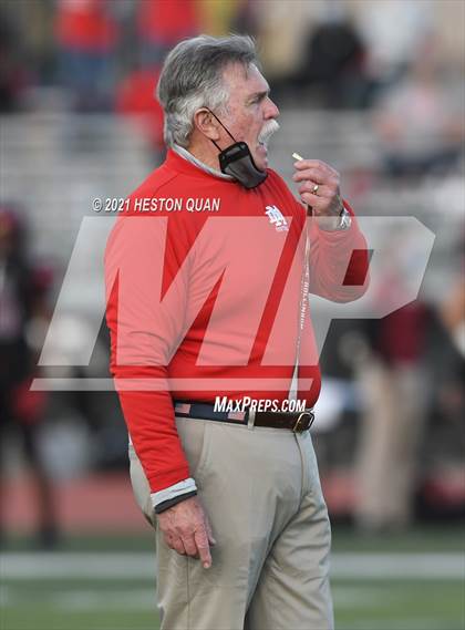 Thumbnail 2 in Mater Dei @ JSerra Catholic photogallery.