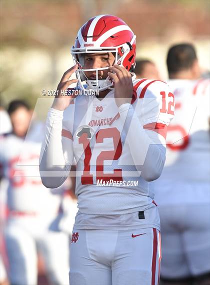 Thumbnail 3 in Mater Dei @ JSerra Catholic photogallery.