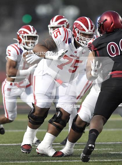 Thumbnail 2 in Mater Dei @ JSerra Catholic photogallery.