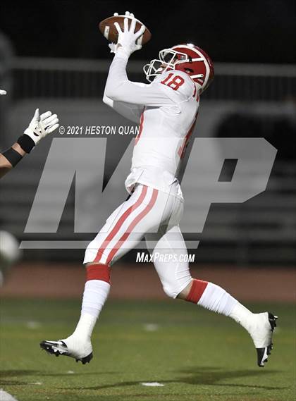 Thumbnail 3 in Mater Dei @ JSerra Catholic photogallery.