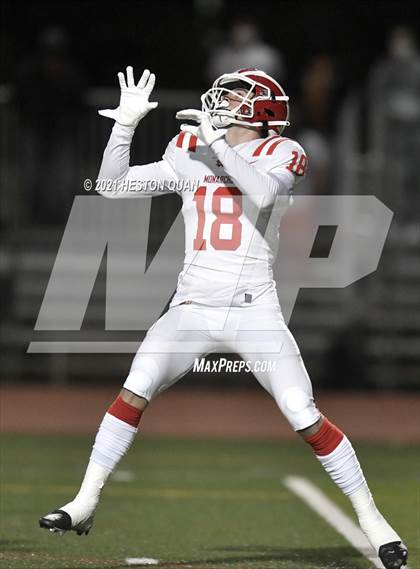 Thumbnail 2 in Mater Dei @ JSerra Catholic photogallery.