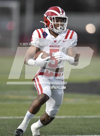 Thumbnail 2 in Mater Dei @ JSerra Catholic photogallery.