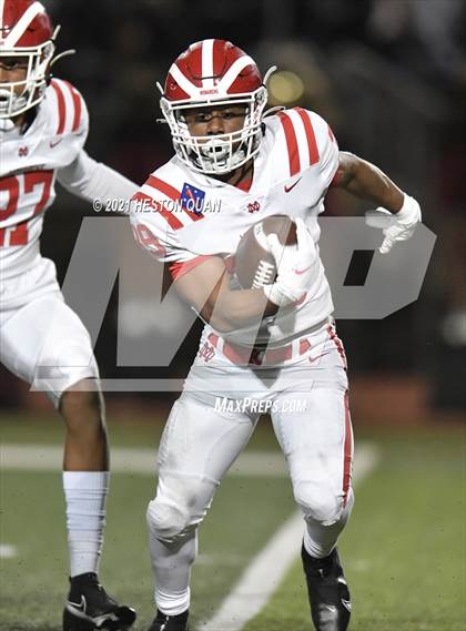 Thumbnail 1 in Mater Dei @ JSerra Catholic photogallery.