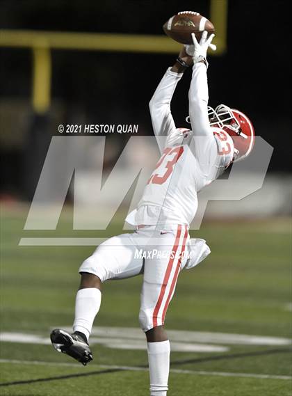Thumbnail 2 in Mater Dei @ JSerra Catholic photogallery.