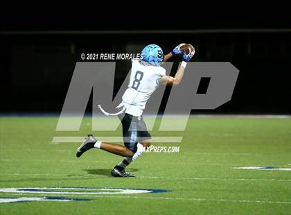 Thumbnail 3 in Salesian vs La Salle photogallery.