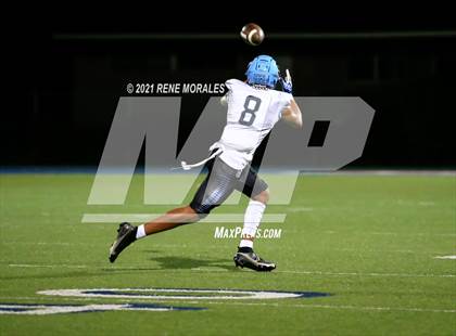 Thumbnail 2 in Salesian vs La Salle photogallery.
