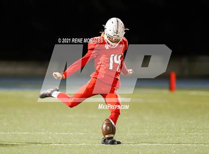 Thumbnail 1 in Salesian vs La Salle photogallery.