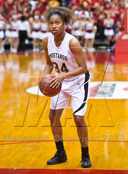Thumbnail 3 in Clovis West vs Stockdale (CIF CS D1 Final) photogallery.