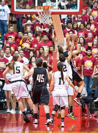 Thumbnail 1 in Clovis West vs Stockdale (CIF CS D1 Final) photogallery.