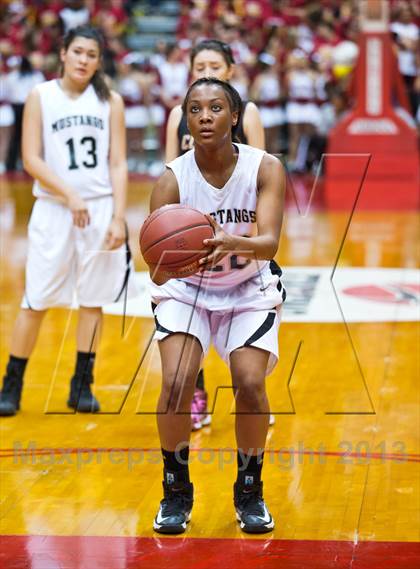 Thumbnail 1 in Clovis West vs Stockdale (CIF CS D1 Final) photogallery.