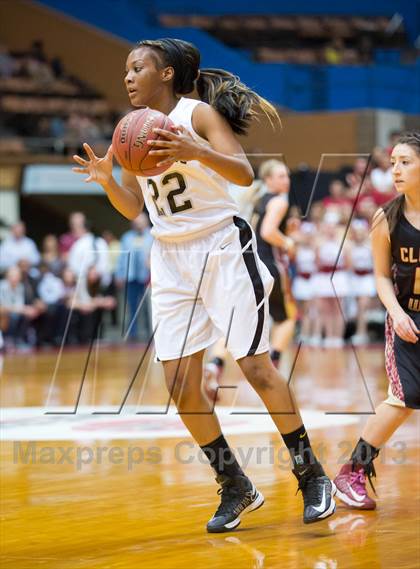 Thumbnail 3 in Clovis West vs Stockdale (CIF CS D1 Final) photogallery.