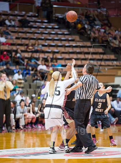Thumbnail 1 in Clovis West vs Stockdale (CIF CS D1 Final) photogallery.