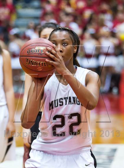 Thumbnail 2 in Clovis West vs Stockdale (CIF CS D1 Final) photogallery.
