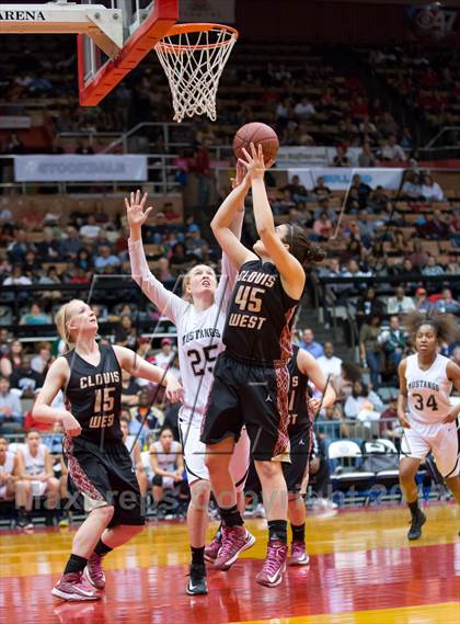 Thumbnail 3 in Clovis West vs Stockdale (CIF CS D1 Final) photogallery.