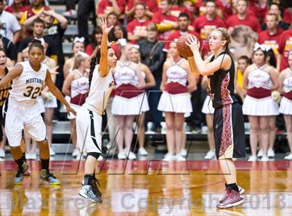Thumbnail 2 in Clovis West vs Stockdale (CIF CS D1 Final) photogallery.