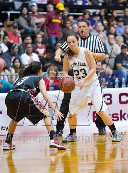 Thumbnail 1 in Clovis West vs Stockdale (CIF CS D1 Final) photogallery.