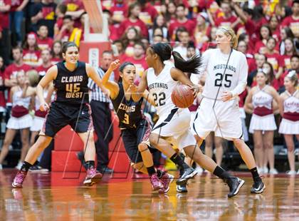 Thumbnail 2 in Clovis West vs Stockdale (CIF CS D1 Final) photogallery.