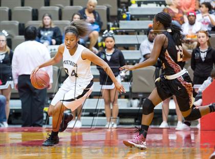 Thumbnail 3 in Clovis West vs Stockdale (CIF CS D1 Final) photogallery.