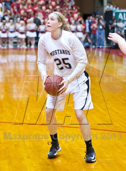 Thumbnail 2 in Clovis West vs Stockdale (CIF CS D1 Final) photogallery.