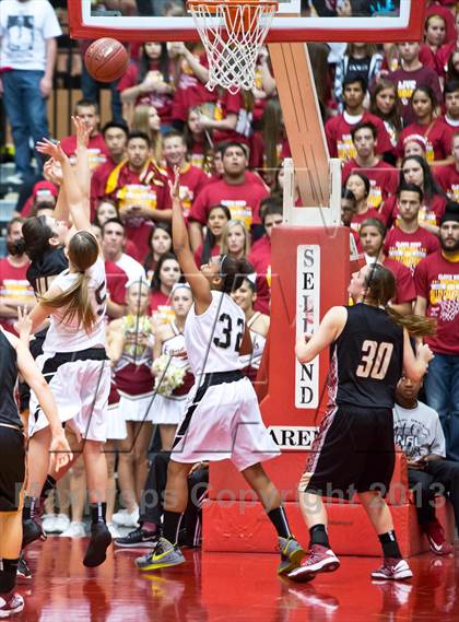 Thumbnail 3 in Clovis West vs Stockdale (CIF CS D1 Final) photogallery.