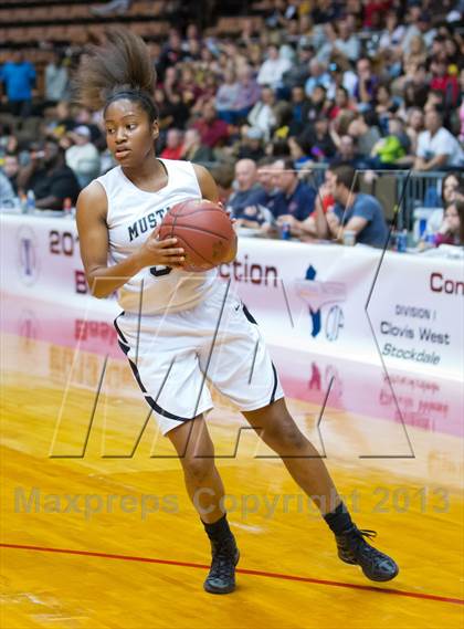 Thumbnail 1 in Clovis West vs Stockdale (CIF CS D1 Final) photogallery.