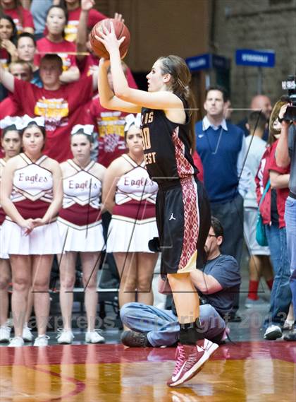 Thumbnail 2 in Clovis West vs Stockdale (CIF CS D1 Final) photogallery.