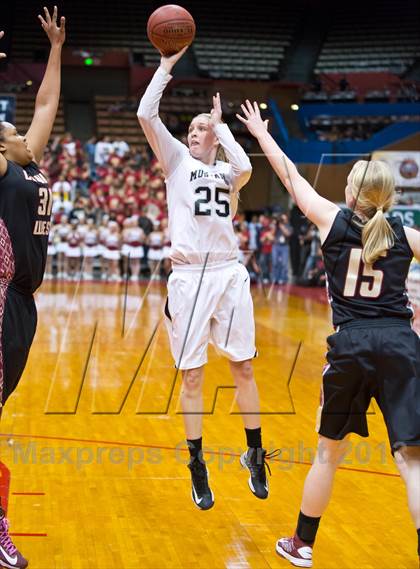 Thumbnail 3 in Clovis West vs Stockdale (CIF CS D1 Final) photogallery.