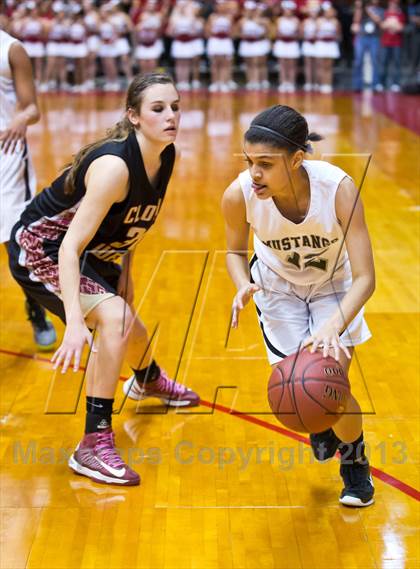 Thumbnail 1 in Clovis West vs Stockdale (CIF CS D1 Final) photogallery.