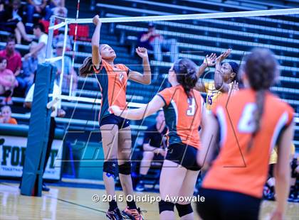 Thumbnail 3 in Naaman Forest vs Richardson (GISD Volleyball Tournament) photogallery.