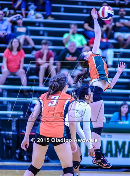 Thumbnail 2 in Naaman Forest vs Richardson (GISD Volleyball Tournament) photogallery.