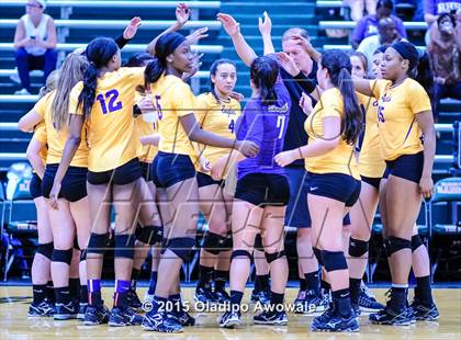Thumbnail 2 in Naaman Forest vs Richardson (GISD Volleyball Tournament) photogallery.