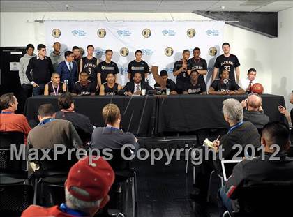 Thumbnail 2 in Alemany vs. Sacred Heart Cathedral (CIF State D3 Final) photogallery.