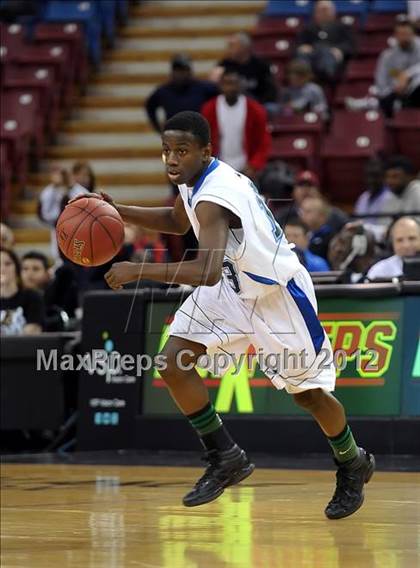 Thumbnail 1 in Alemany vs. Sacred Heart Cathedral (CIF State D3 Final) photogallery.